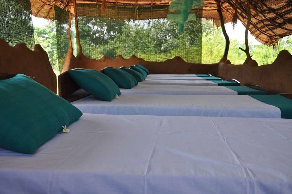 Yala Beddegama Eco Hotel Катарагама Екстериор снимка
